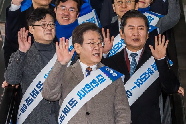 귀성인사하는 이재명 대표